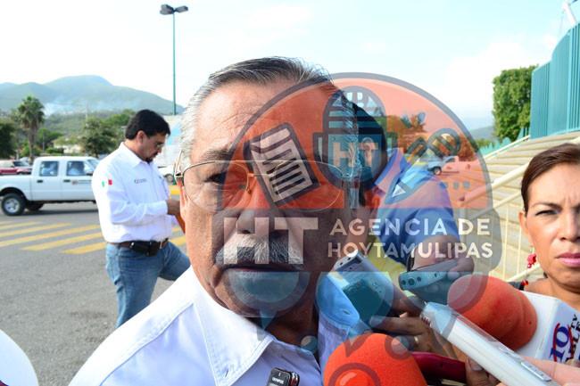 Saturan a escuelas de la capital maestros sin función específica Saturan a escuelas de la capital maestros sin función específica