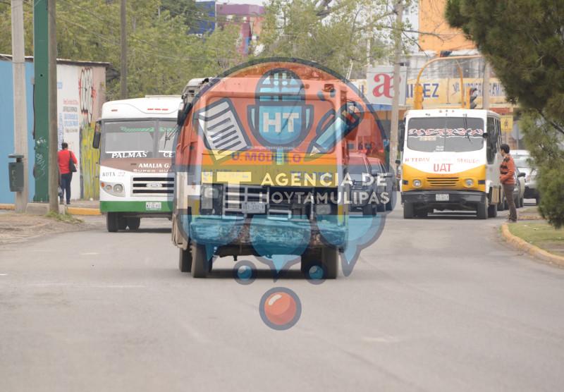 Microbus en malas condiciones Microbus en malas condiciones