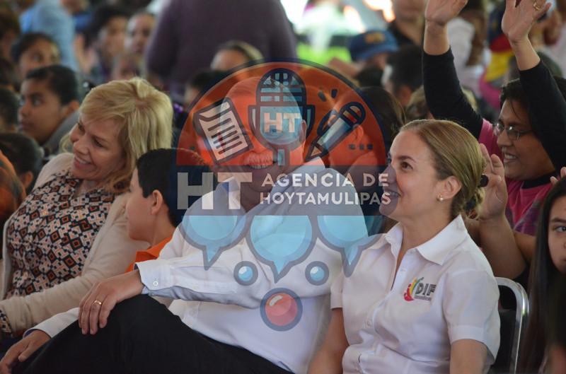 Festejo del Dia de la Familia Festejo del Dia de la Familia