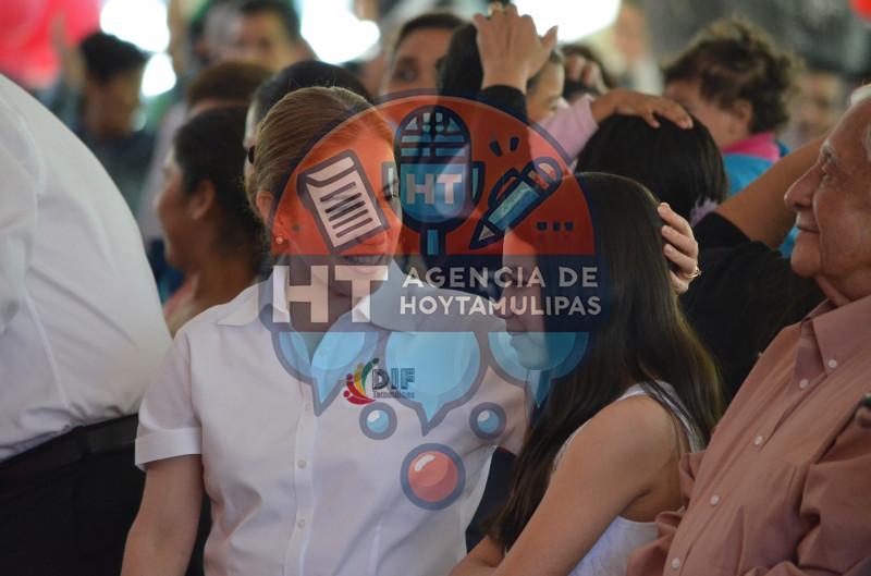 Festejo del Dia de la Familia Festejo del Dia de la Familia