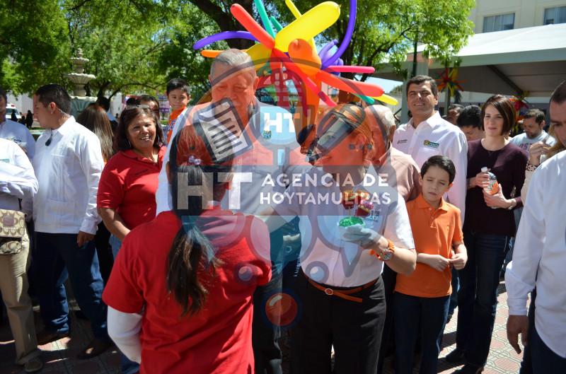 Festejo del Dia de la Familia Festejo del Dia de la Familia
