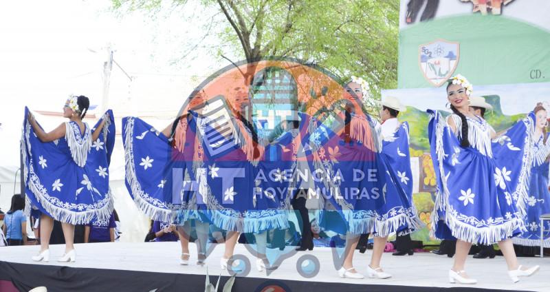 Cuarto concurso de danza folklórica Cuarto concurso de danza folklórica