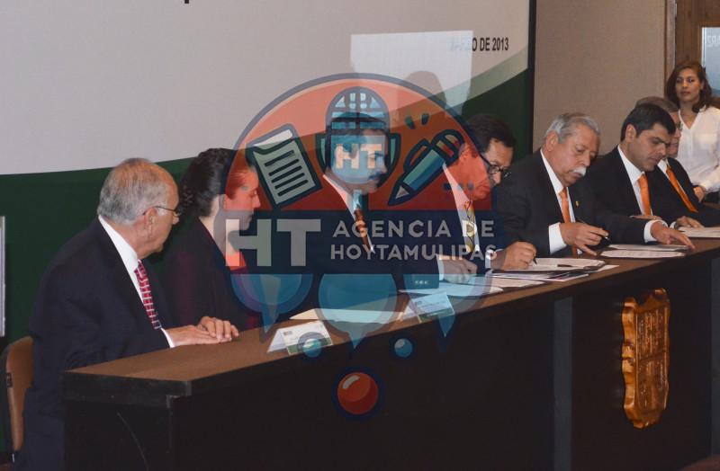 Firma de convenio Firma de convenio