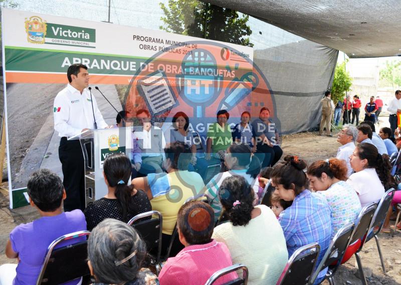 Construcción de banquetas Construcción de banquetas