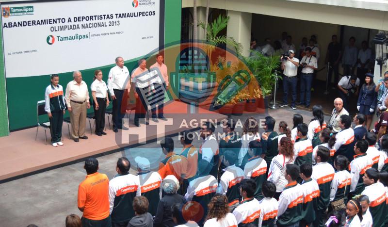 Abanderamiento a deportistas tamaulipecos Abanderamiento a deportistas tamaulipecos