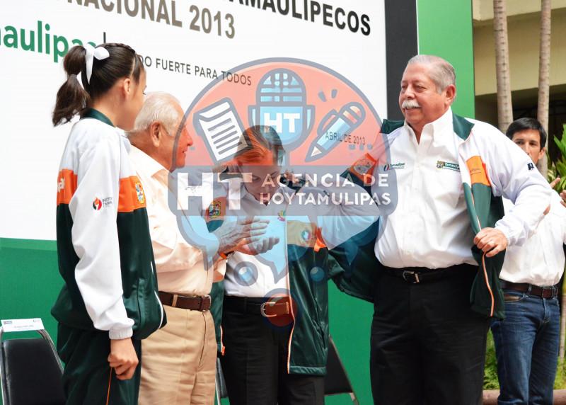 Abanderamiento a deportistas tamaulipecos Abanderamiento a deportistas tamaulipecos
