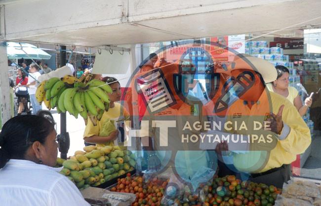 Recorre el candidato perredista la peatonal de Reynosa Recorre el candidato perredista la peatonal de Reynosa