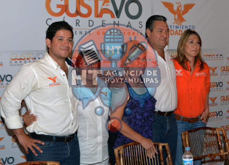 Gustavo Cardenas y La China Gustavo Cardenas y La China