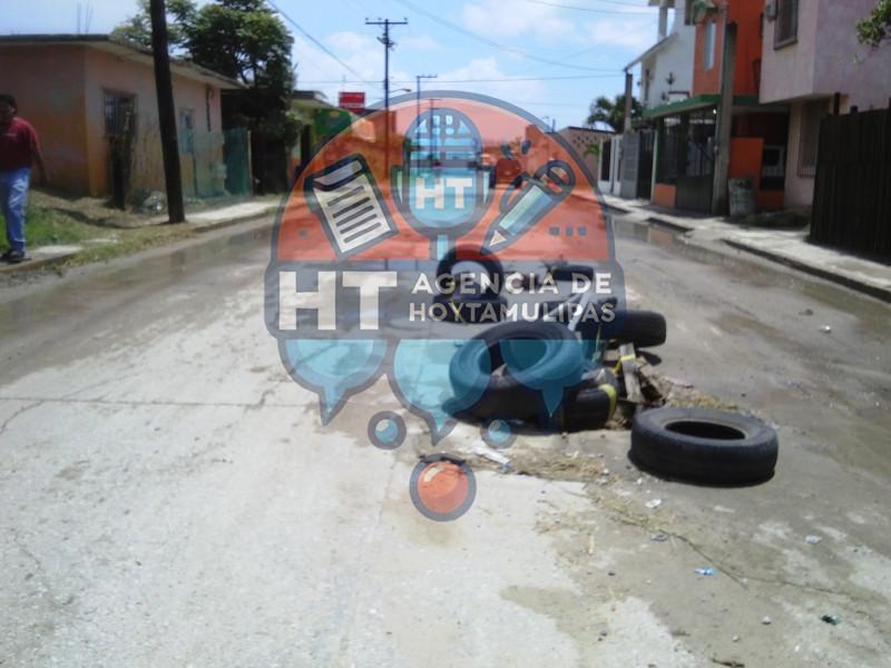 Hundimientos en colonia de Madero Hundimientos en colonia de Madero