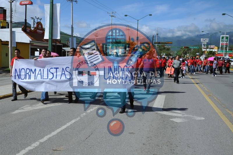 Manifestación de maestros Manifestación de maestros