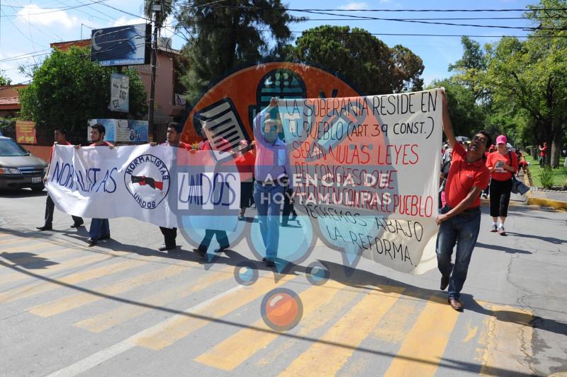 Manifestación de maestros Manifestación de maestros