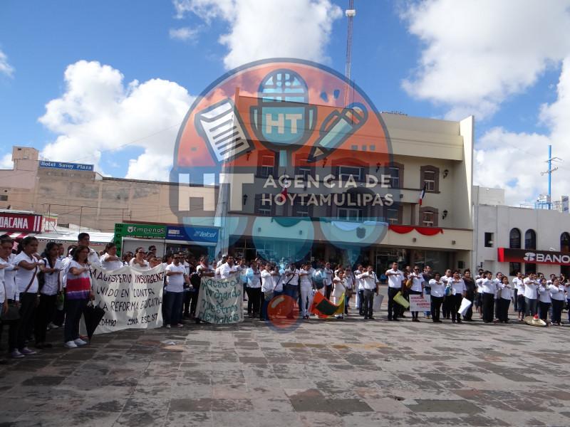 Protestan maestros Protestan maestros