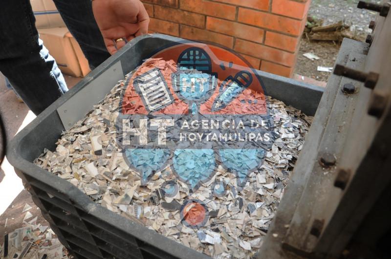 Destruyen credenciales de elector Destruyen credenciales de elector