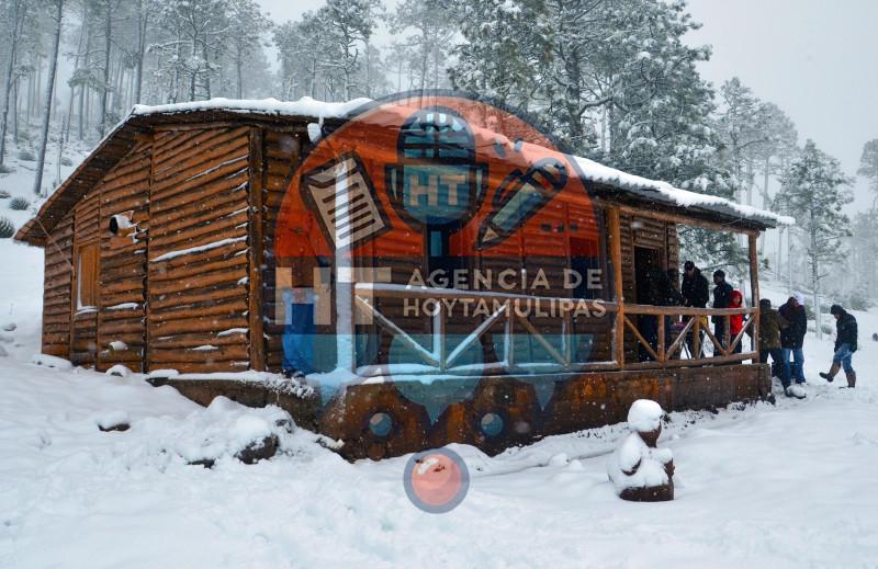 Diciembre blanco en Miquihuana Diciembre blanco en Miquihuana