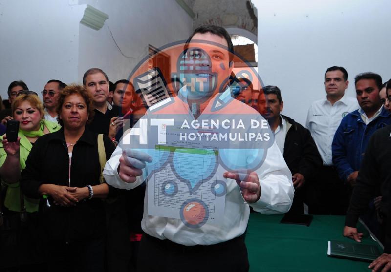 Carlos Morris Torre Carlos Morris Torre