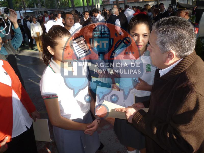 El Ayuntamiento de Tampico estará entregando más becas El Ayuntamiento de Tampico estará entregando más becas