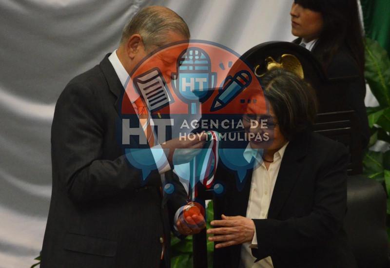 Entregan medalla al merito Luis García de Arellano Entregan medalla al merito Luis García de Arellano