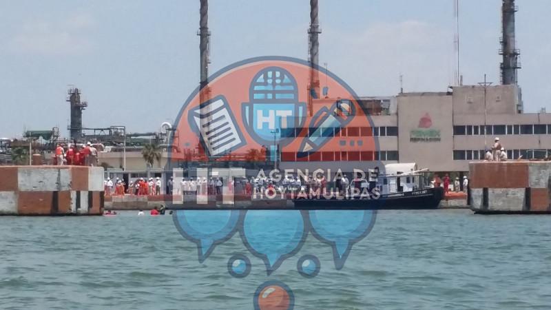 Embarcación de PEMEX Embarcación de PEMEX