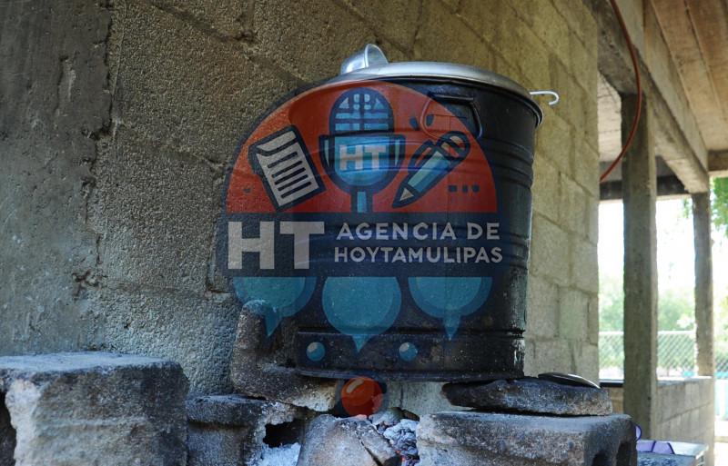 Madres de familia se inconforman Madres de familia se inconforman