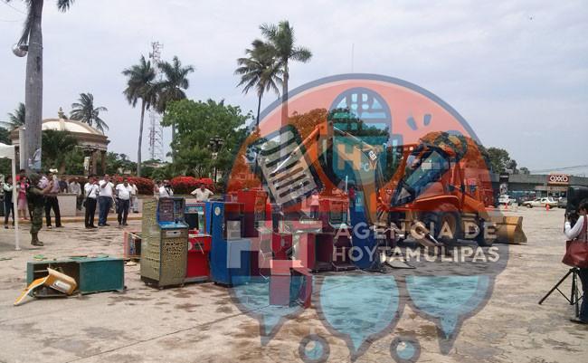 Destruyen maquinas tragamonedas Destruyen maquinas tragamonedas