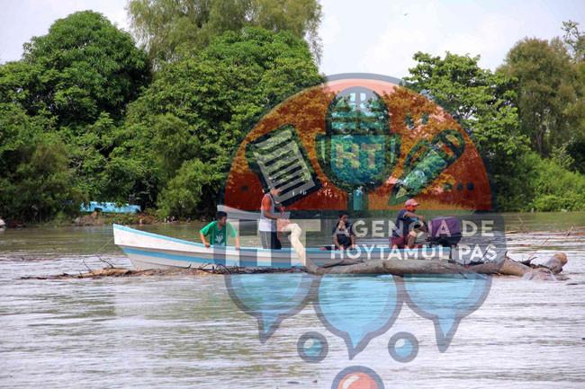 Palizada en río Tamesí Palizada en río Tamesí