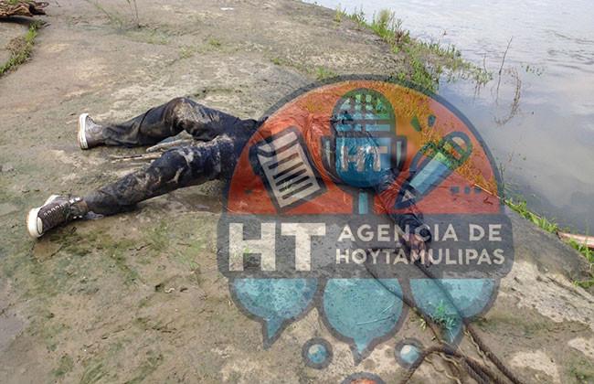 Bomberos de Nuevo Laredo rescatan cuerpo en el río Bravo Bomberos de Nuevo Laredo rescatan cuerpo en el río Bravo