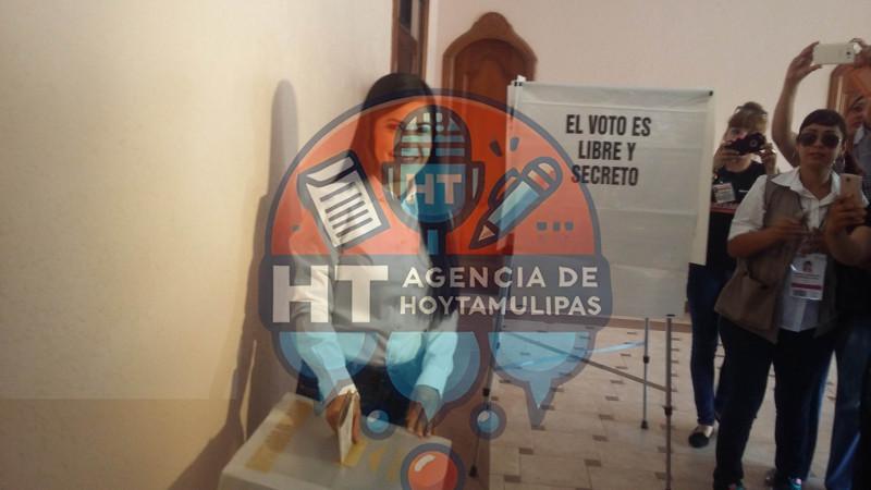 Leticia Salazar Leticia Salazar