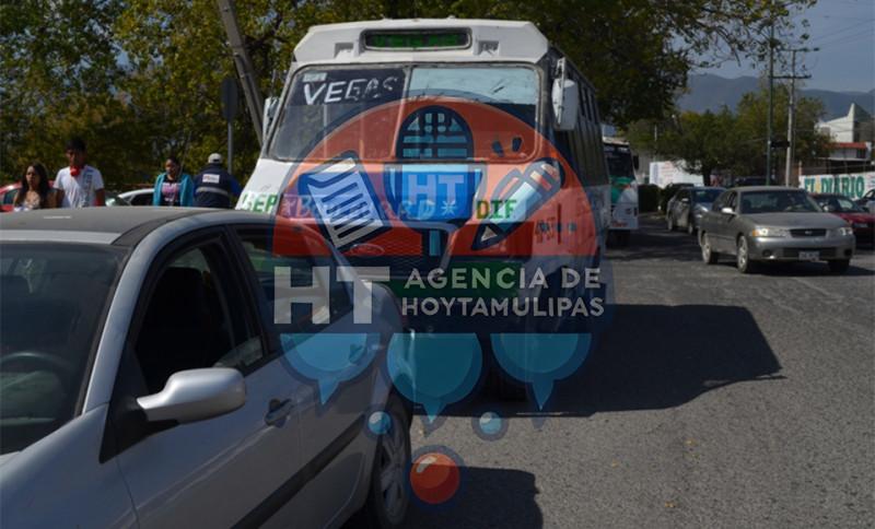Choca microbusero en Ciudad Victoria Choca microbusero en Ciudad Victoria