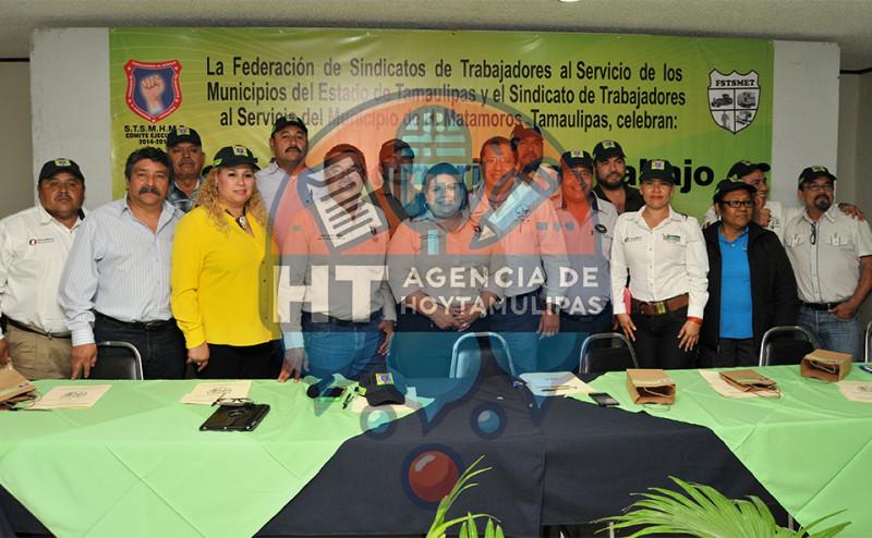 Reunión de trabajadores Reunión de trabajadores