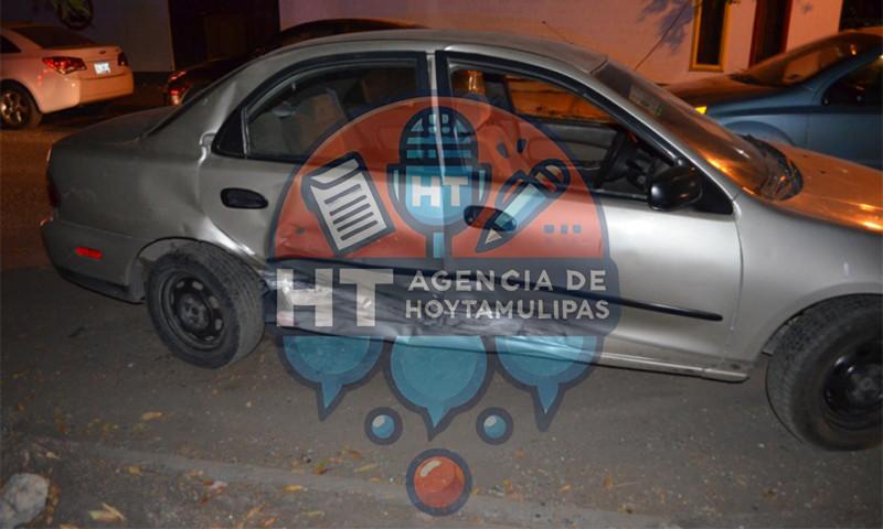 Ama de casa choca su carro Ama de casa choca su carro