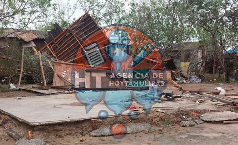 Fuertes vientos derribaron casas en Matamoros Fuertes vientos derribaron casas en Matamoros