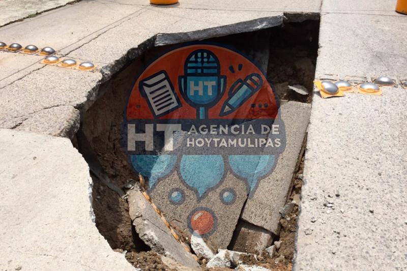 Las lluvias dejaron un socavón Las lluvias dejaron un socavón