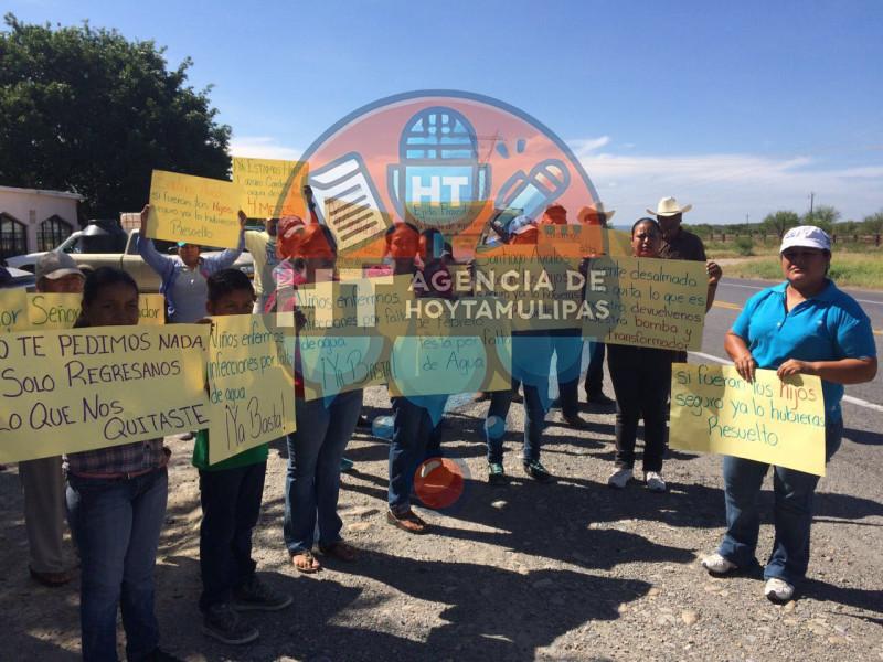 Bloquearán carretera Zaragoza-Victoria habitantes de cinco ejidos de Villa de Casas Bloquearán carretera Zaragoza-Victoria habitantes de cinco ejidos de Villa de Casas