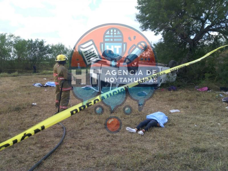 5 muertos y 27 heridos en volcadura 5 muertos y 27 heridos en volcadura