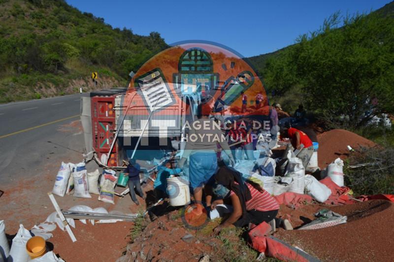 Tráiler volcadooooo Tráiler volcadooooo