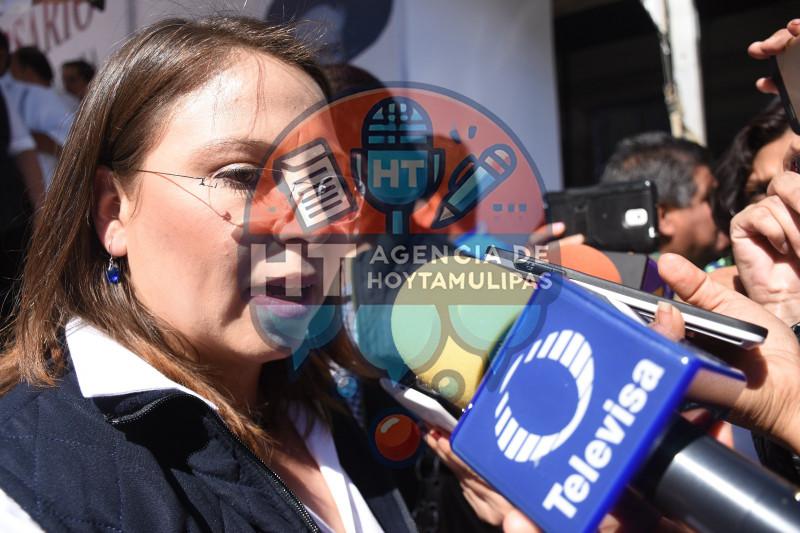 Gloria Garza Gloria Garza