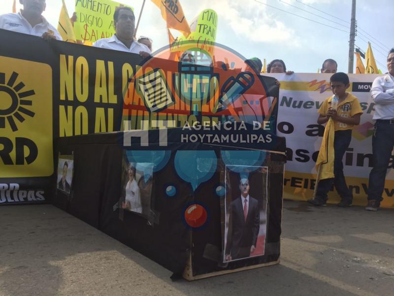 Protesta contra el aumento a la gasolina en Madero Protesta contra el aumento a la gasolina en Madero