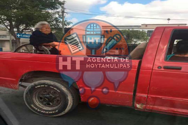 Abuelita en silla de ruedas Abuelita en silla de ruedas