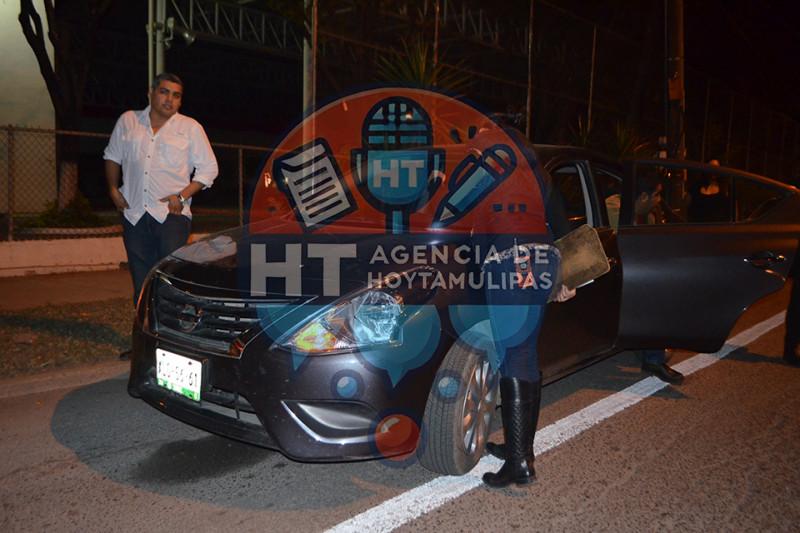 Detienen a policía Detienen a policía