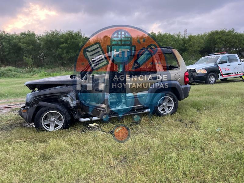 Camionta incendiada en Reynosa Camionta incendiada en Reynosa