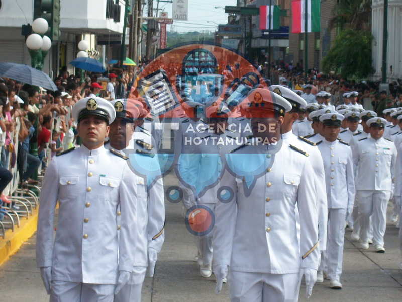 Desfile en Tampico