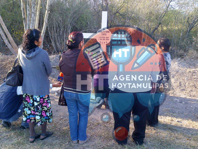 Llevan flores a Rodolfo Torre por d�a de su cumplea�os-Victoria 