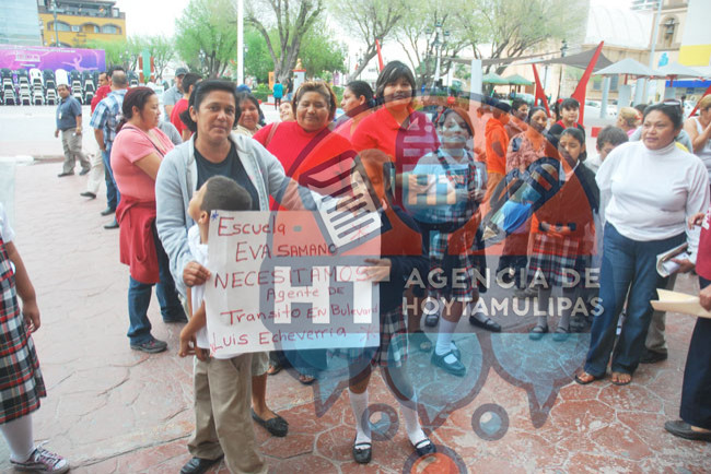 Alumnos en Reynosa-piden presencia de Tr�nsito en escuelas