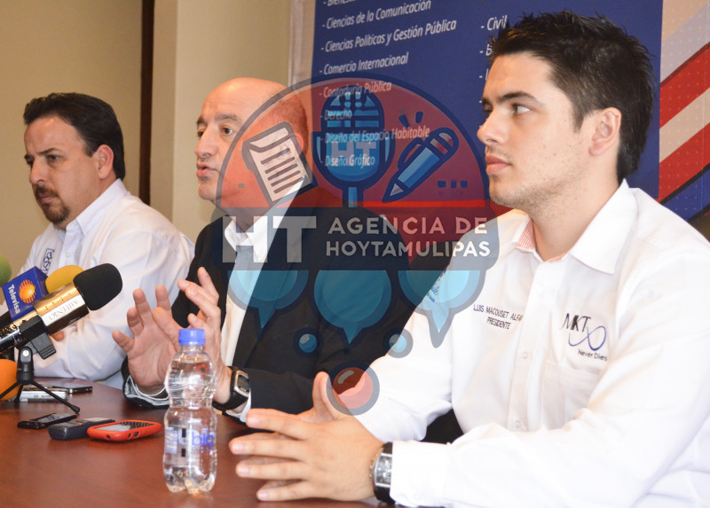 Rueda de prensa Roy Campos