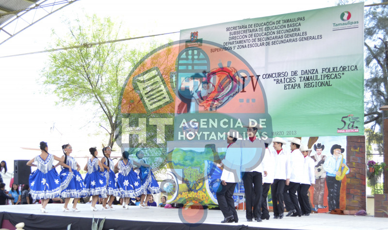 Cuarto concurso de danza folkl�rica 