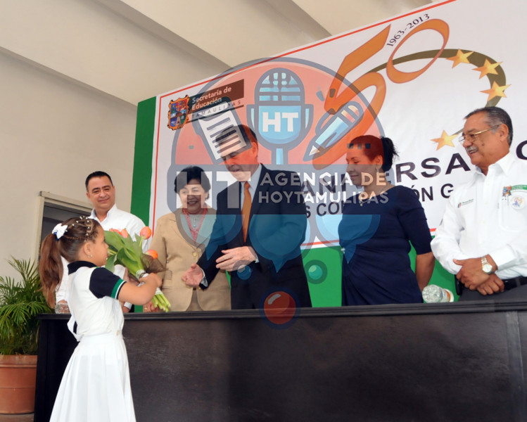 Asiste a un k�nder el secretario de Salud de Tamaulipas