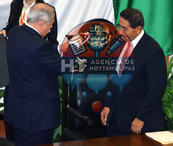 Entrega de medalla al    merito Luis Garc�a de Arellano