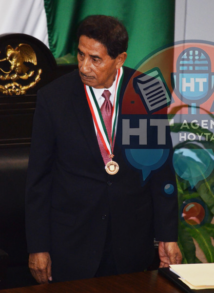 Entrega de medalla al    merito Luis Garc�a de Arellano