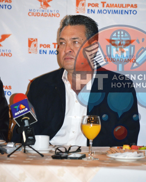 Rueda de prensa Gustavo C�rdenas