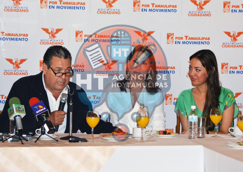 Rueda de prensa Gustavo C�rdenas